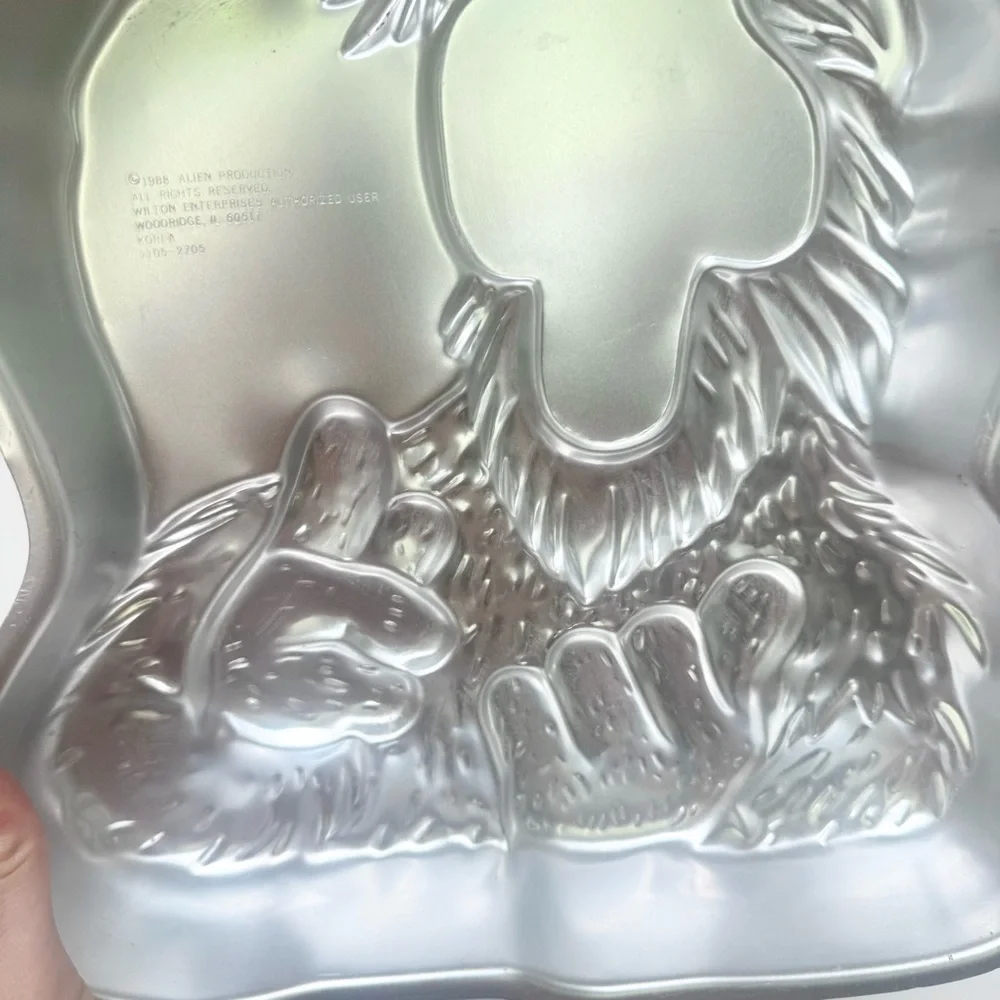 Vintage 1988 Alf Alien TV Show Aluminum Cake Pan Wilton